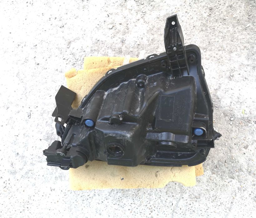 Оригинален халоген Ляв Десен  Mitsubishi Eclipse Cross