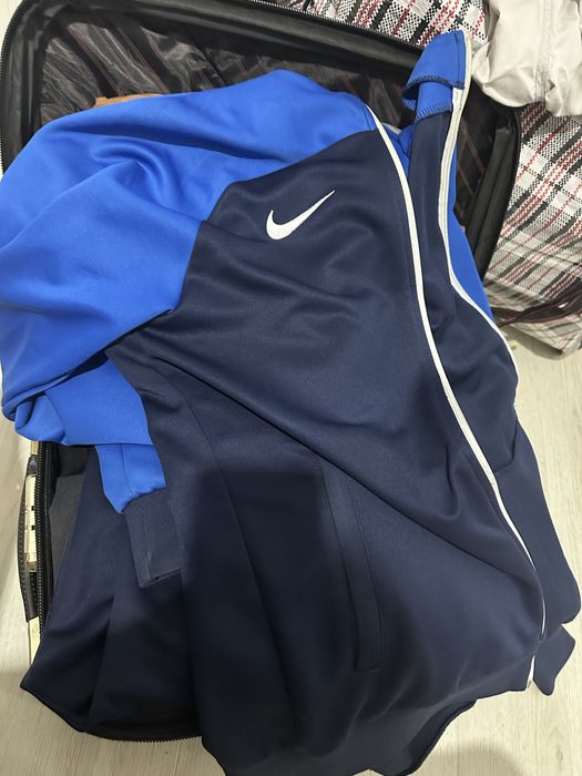 Продам спортивный костюм Найк
