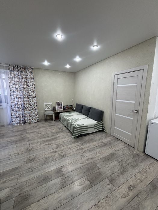 Продам 2 ком. Корона