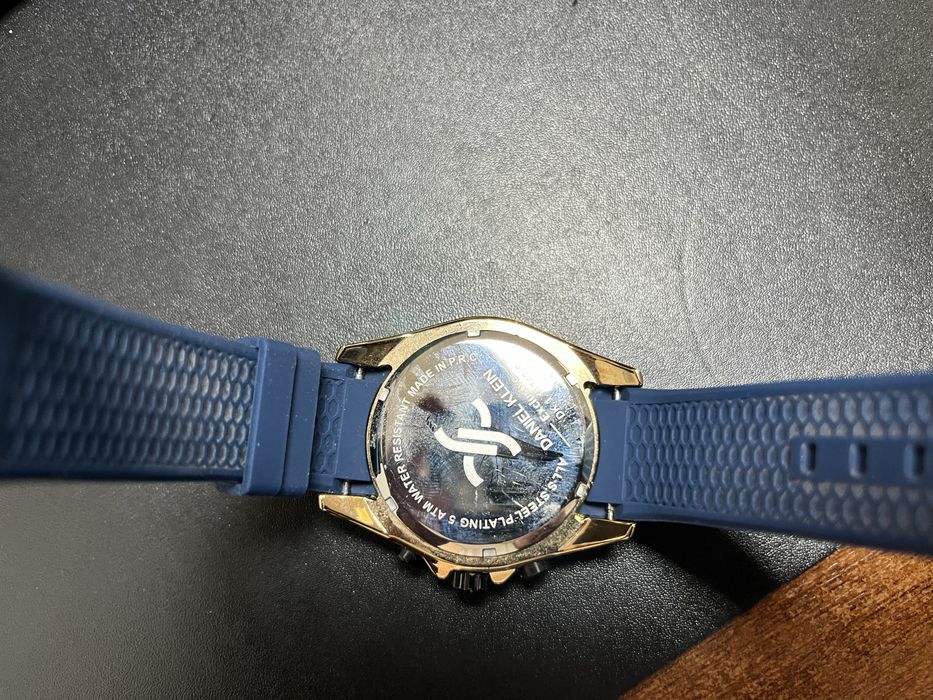 Продам часы DANIEL KLEIN