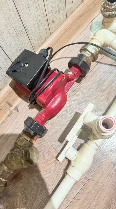 Продам насос циркуляционный на отопление