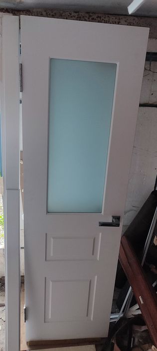 Продам двери межкомнатные