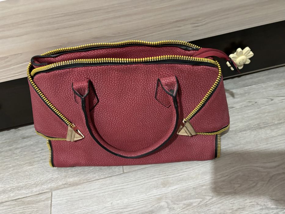 Дамска чанта от естествена кожа