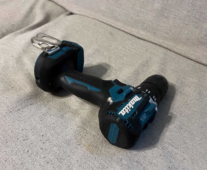 Masina gaurit Makita DDF487 18V LXT Brushless doar corp