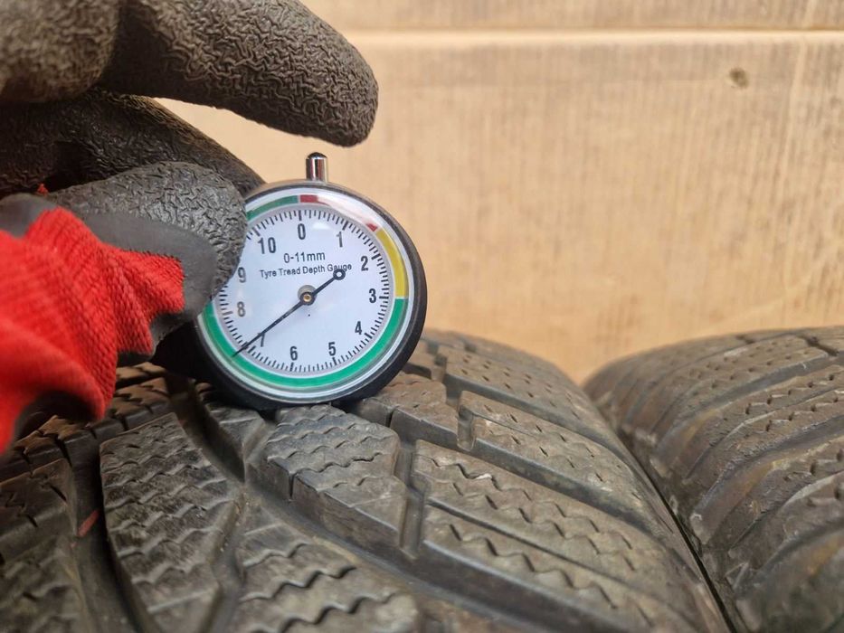 4 броя Firestone R19 235/55
Зимни гуми 
DOT3821