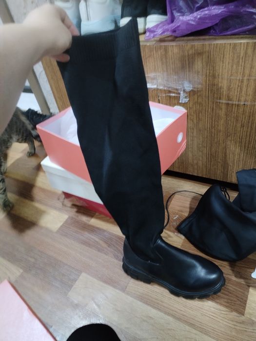 Отдам даром обувь