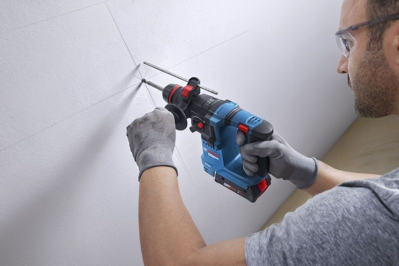 BOSCH original аккумуляторный перфоратор GBH 18V-18