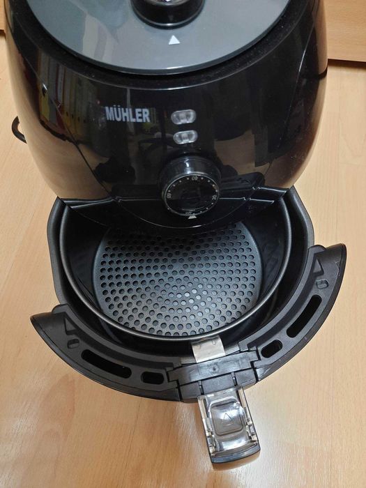 Еър фрайер MUHLER, до 200 градуса, 4 литра капацитет, 2,6 л кошница