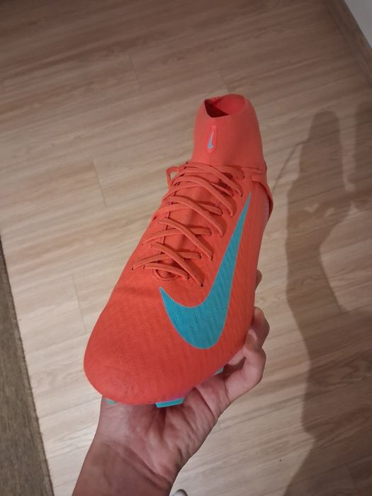 Ghete de fotbal nike