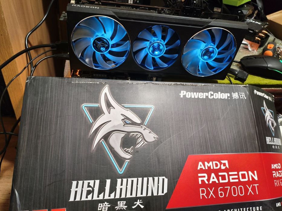 2шт RX 6700XT 12GB видеокарта