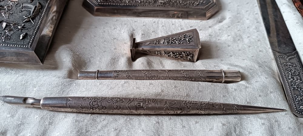 Чернильный прибор.