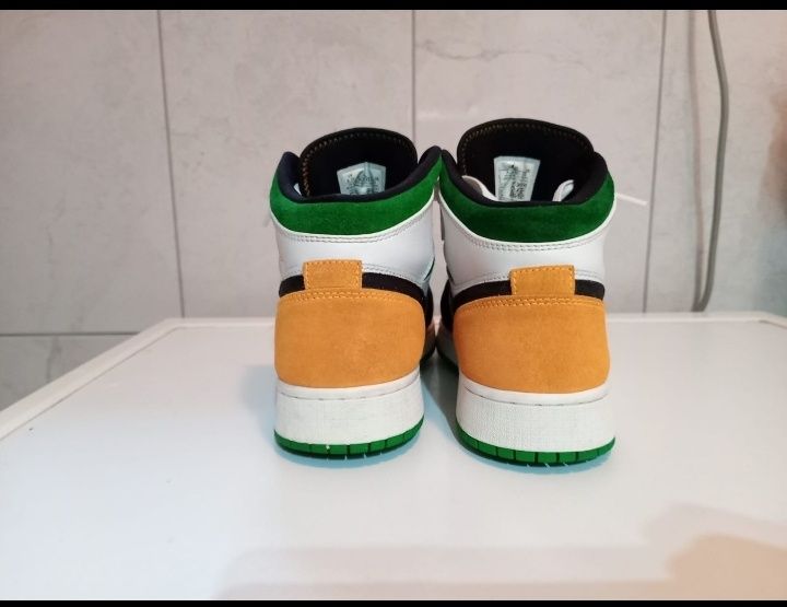 Adidași Jordan 1