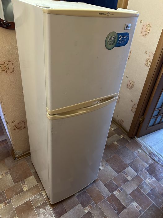 Холодильник Lg продам