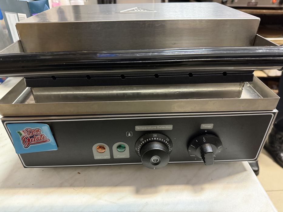 Професионален Гофретник за Хот Дог