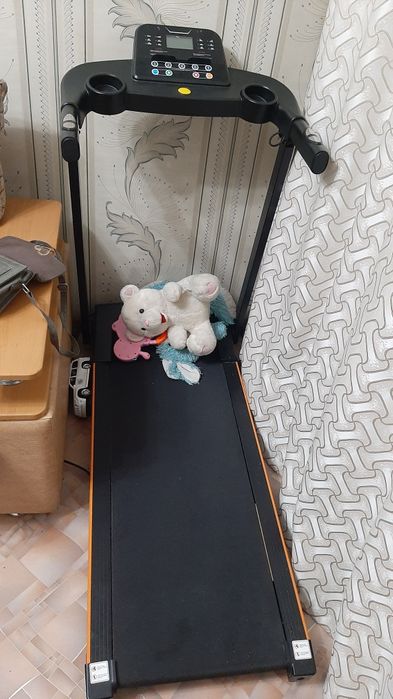 Продам беговую дорожку