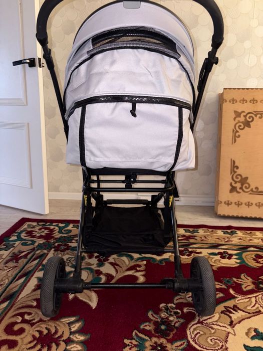 Продам коляску новая