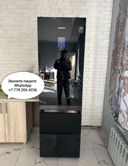 Продам чорный холодильник