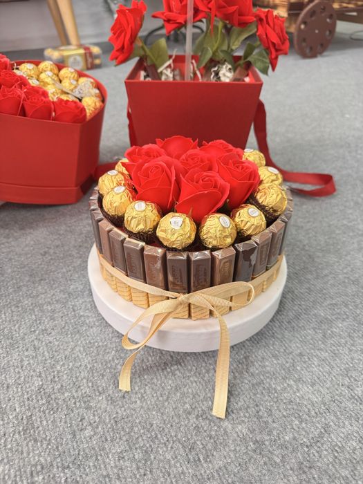 Кутия с бонбони , подаръци