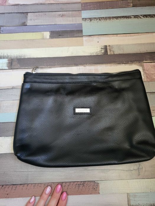 Продавам дамски чанти на цени от 8лв до 20лв