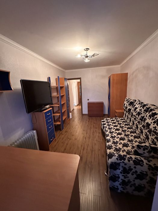 Продам четырехкомнатную квартиру
