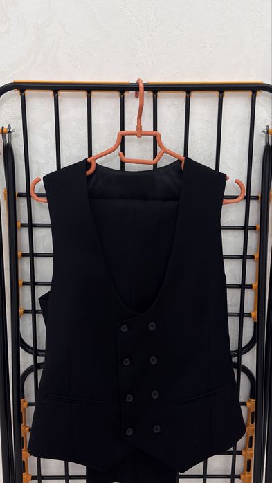 Классические черный костюм