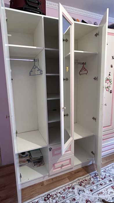 Продам Шкаф сатамын