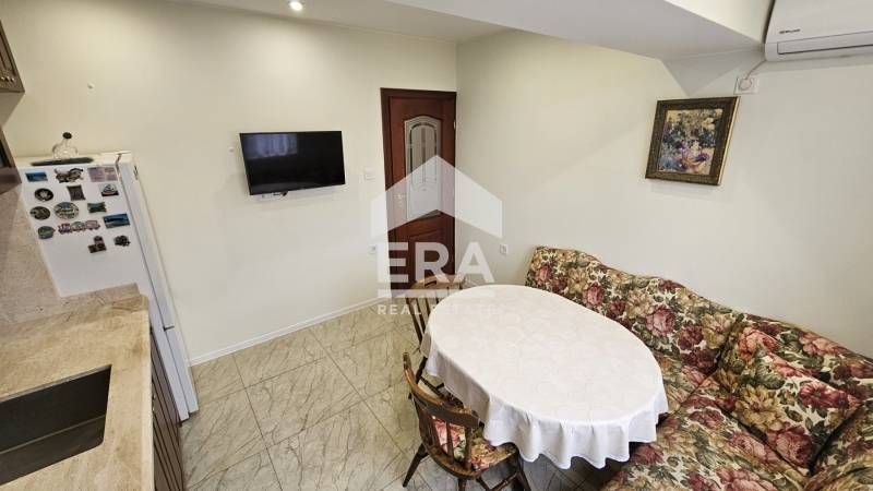 Двустаен апартамент в ж.к. Славейков с отлична локация!