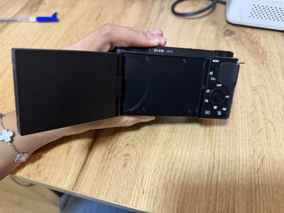 Фотоаппарат Sony ZV-E10