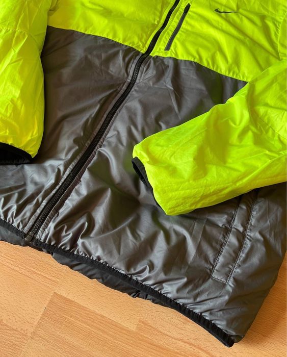 Geaca Nike cu 2 fețe groasa cu puf