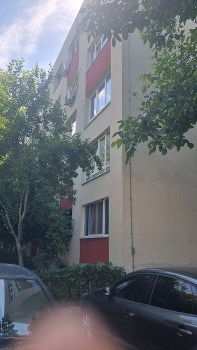 Proprietar vand Apartament 4 camere etaj 1 cu boxă  și parcare sector 4 Brâncoveanu Giurgiului  Drumul Găzarului strada Aleea Dolina