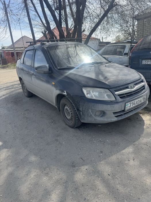 Granta продам машину