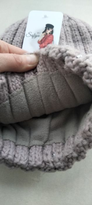 Продам шапки новые