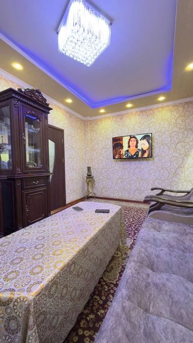 7 guzal tomonda 2 xonalik uy sotiladi