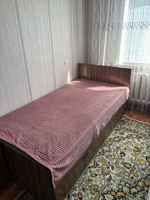 Кровать односпальная