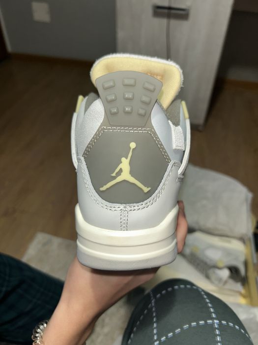 Jordan 4 Photon Dust