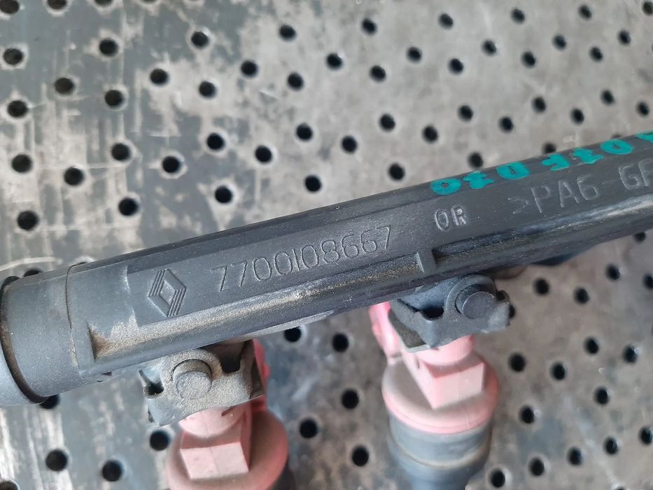 rampa cu injectoare 1.2 b  d7fd220  renault clio 2   0280150995  7700108667