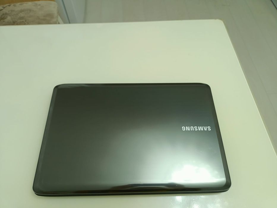 Продам ноутбук марки Самсунг