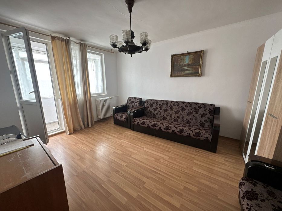 Închiriez apartament