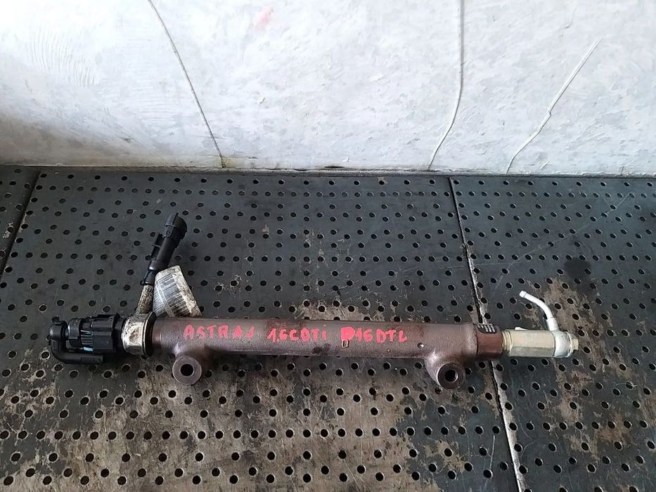 Rampa injectoare 1.6 cdti opel astra j 55490702