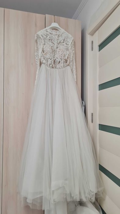 Vand rochie de mireasa deosebită, model actual, A line, ivory