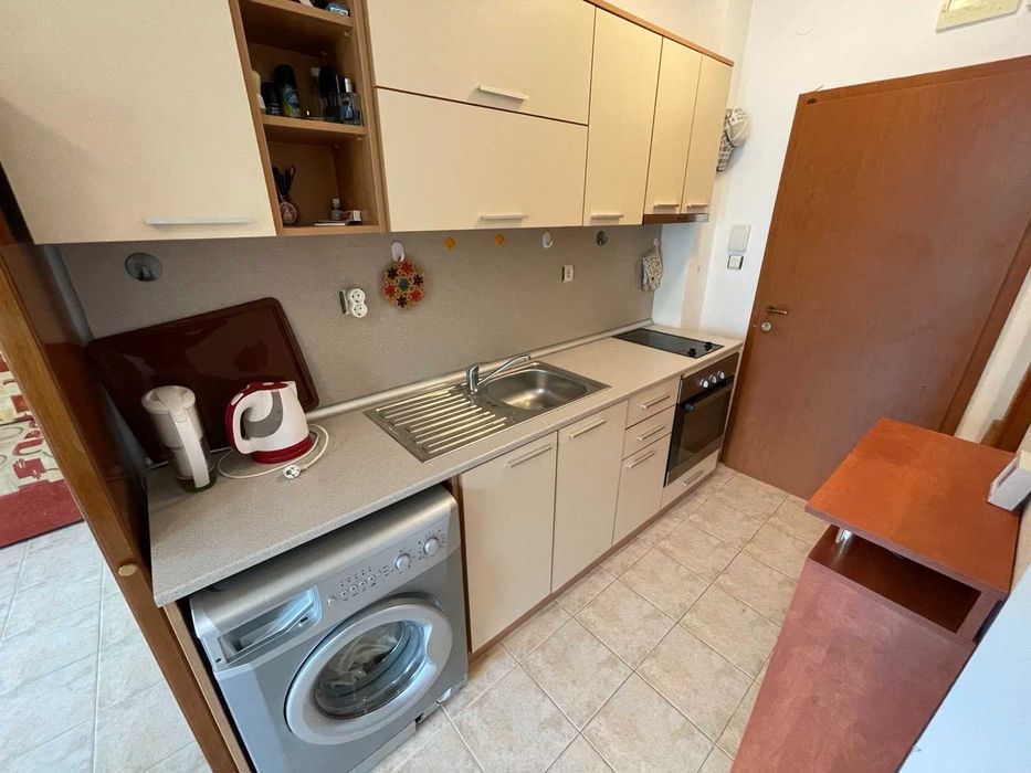 Продава се Едностаен апартамент в Поморие - 50 кв.м за 3800 €/кв.м - Снимка #1