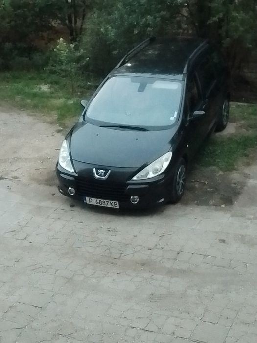 Продавам Пежо 307 хди дизел