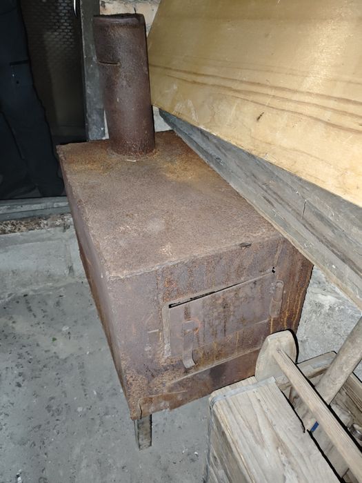 Печь буржуйка в хорошем состоянии