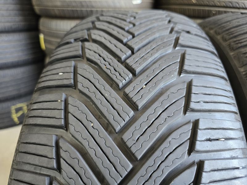 225/55/17 MICHELIN 4бр