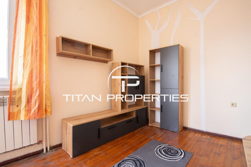 Дава се под наем Двустаен апартамент в София, Център - 65 кв.м за 500 € - Снимка #2