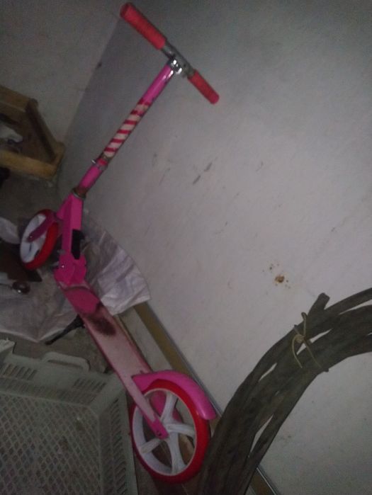 Продам самокат (требует замены подшипника)