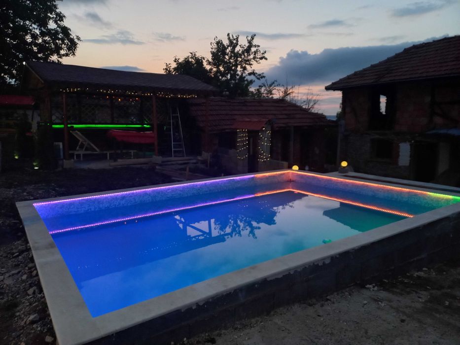 Продава се Къща в с. Пресяка, Област Ловеч - 680 кв.м за 53 €/кв.м - Снимка #16