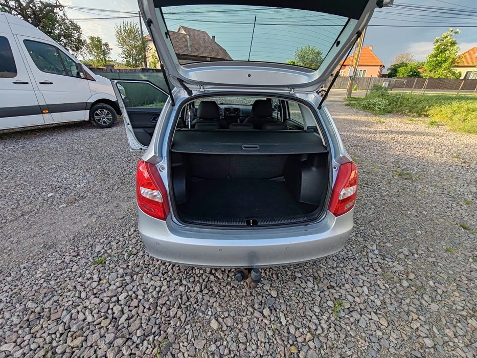 SKODA Fabia 2011 — imagine 5