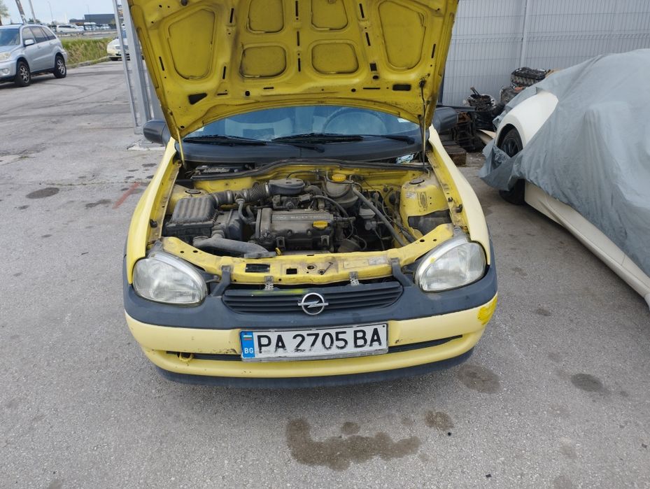 Продавам автомобила