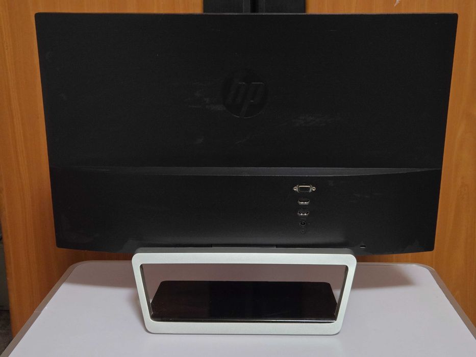 Monitor HP Pavilion 24cw 24" IPS Full HD HDMI – stare foarte bună